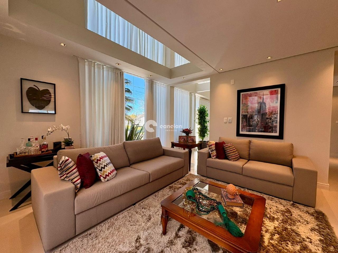 Casa de Condomínio à venda no Tomazetti: Sala