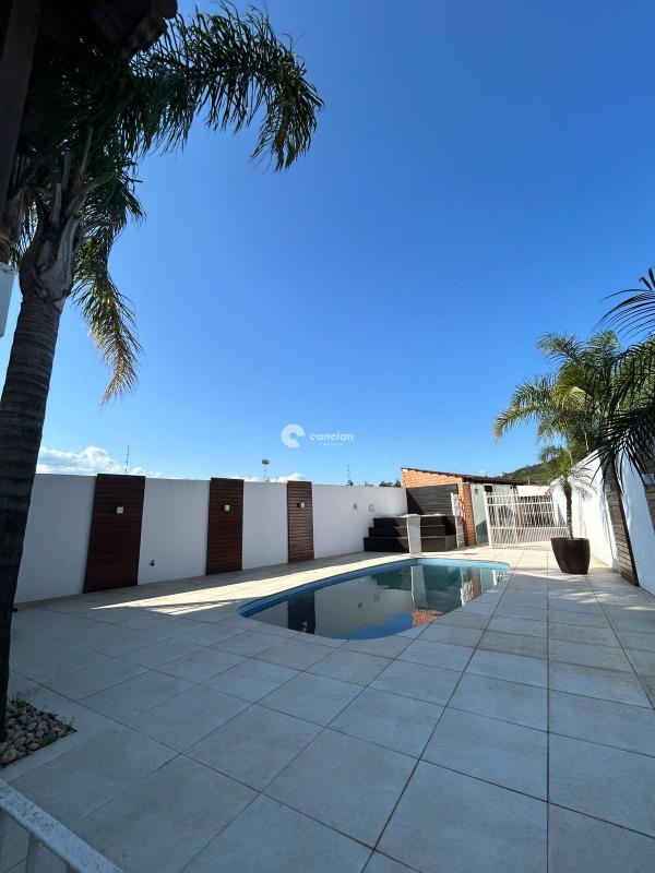 Casa à venda no Dom Antônio Reis: 