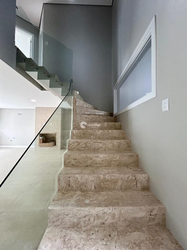 Casa à venda no Camobi: 