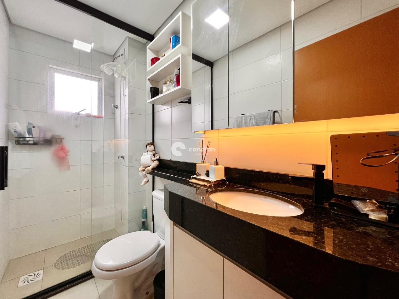 Apartamento à venda no Menino Jesus: 