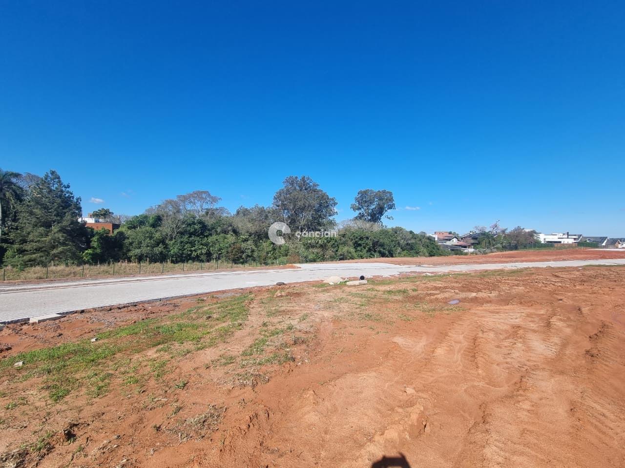 Terreno em condomínio à venda no Tomazetti: