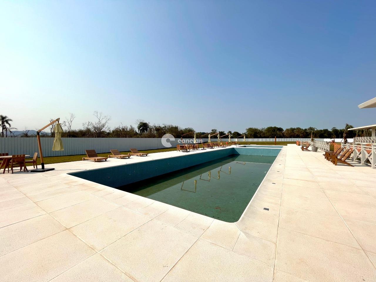 Terreno em condomínio à venda no Tomazetti: 