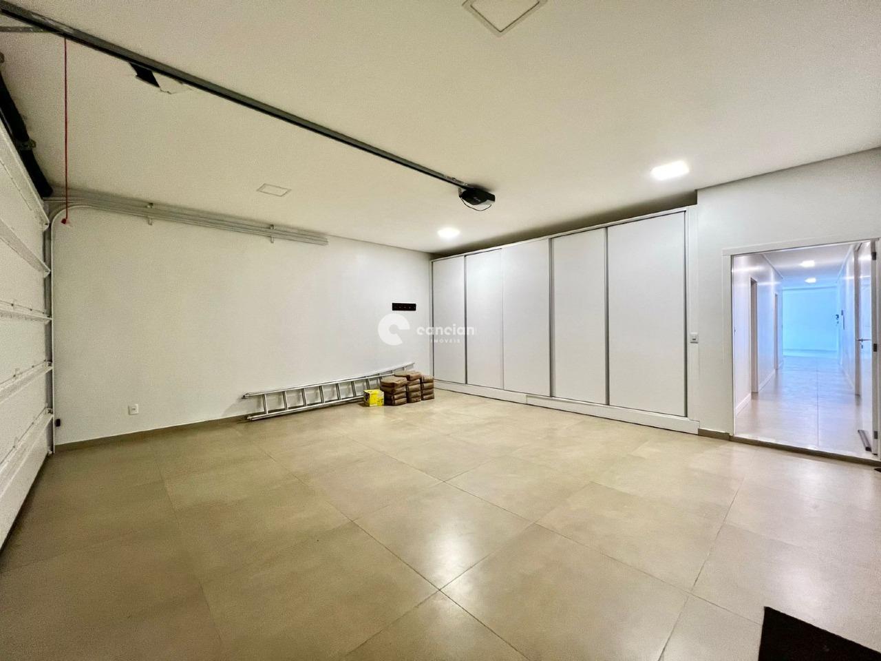 Casa de Condomínio à venda no Camobi: