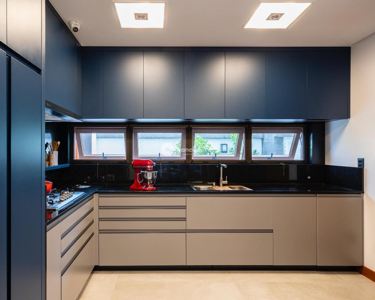 Casa de Condomínio à venda no Tomazetti: 