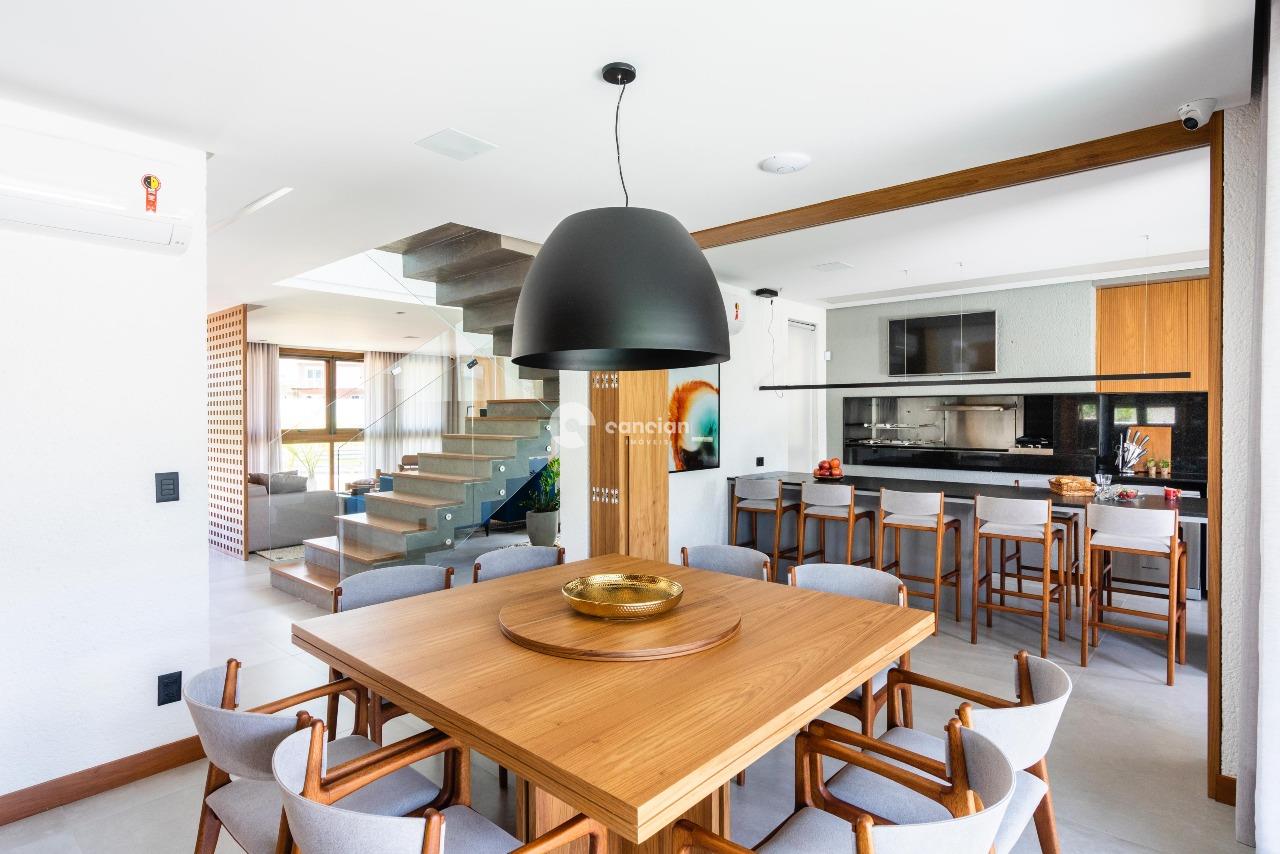 Casa de Condomínio à venda no Tomazetti: 