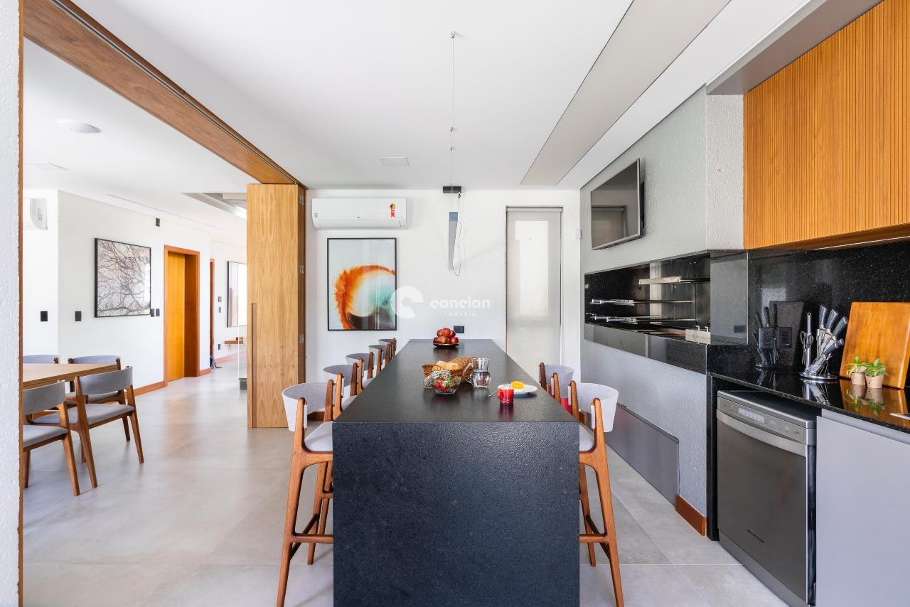 Casa de Condomínio à venda no Tomazetti: 