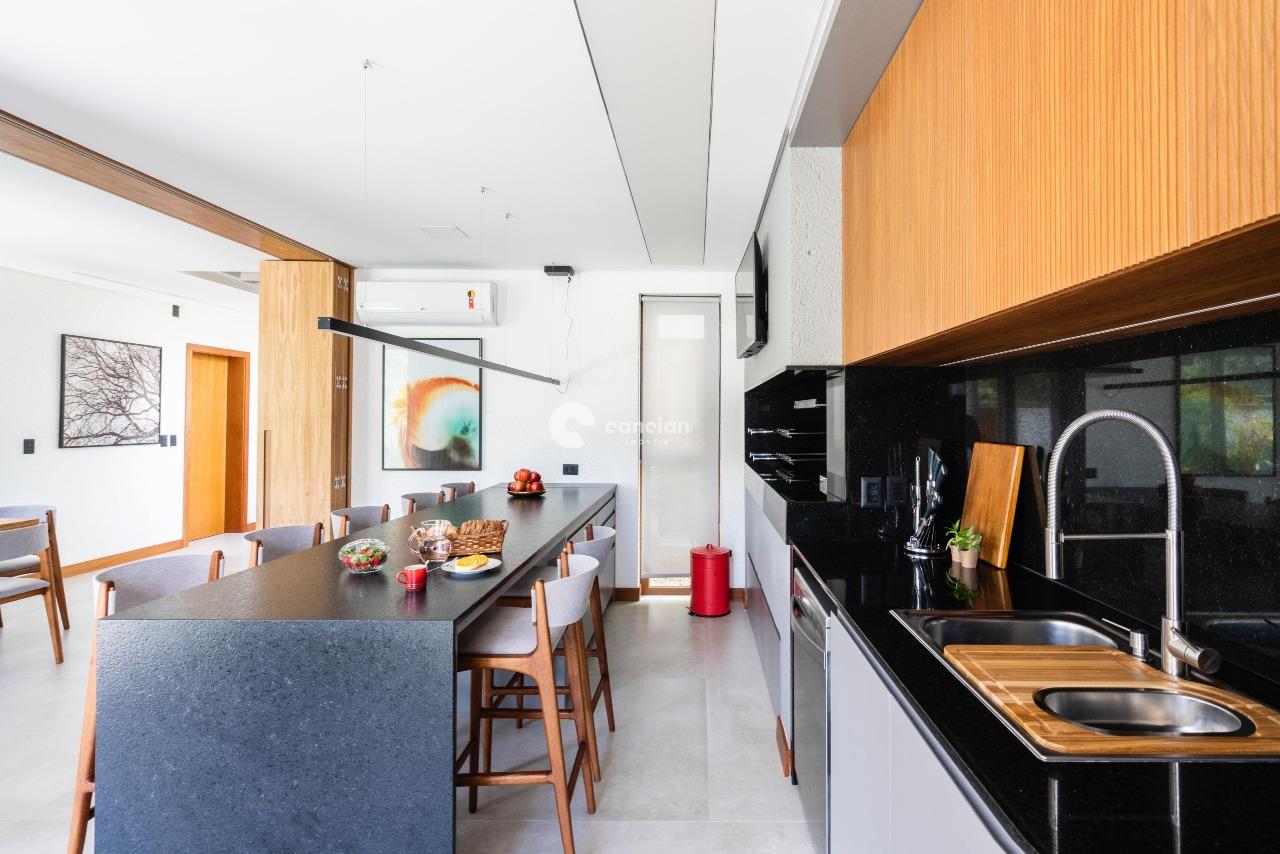 Casa de Condomínio à venda no Tomazetti: 