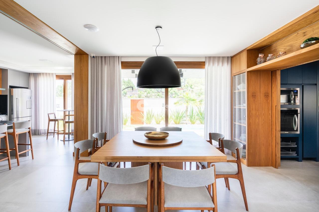 Casa de Condomínio à venda no Tomazetti: 