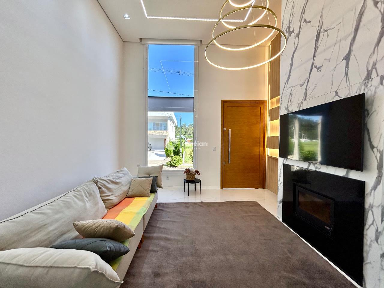 Casa de Condomínio à venda no Camobi: 