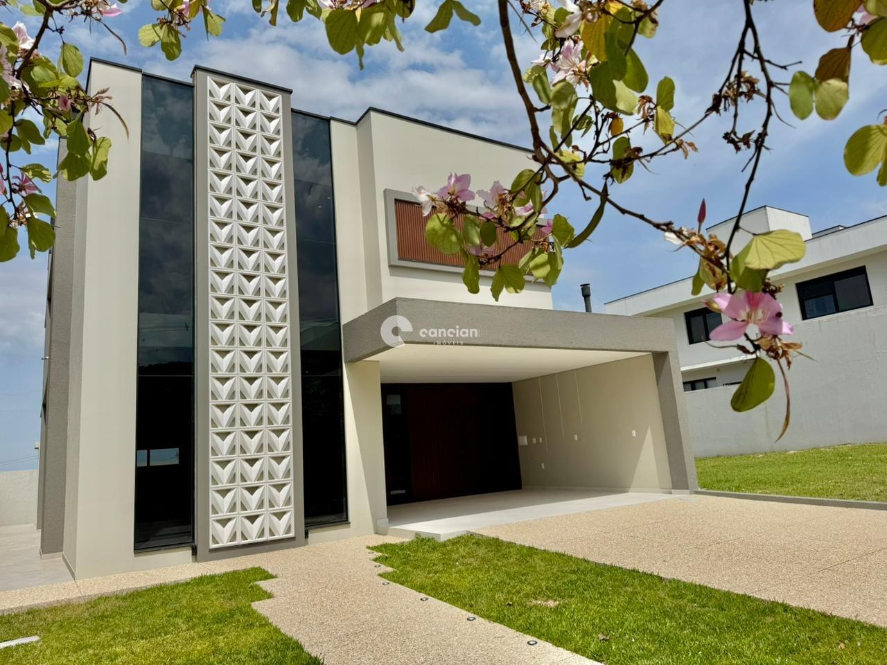 Casa de Condomínio à venda no Tomazetti: 