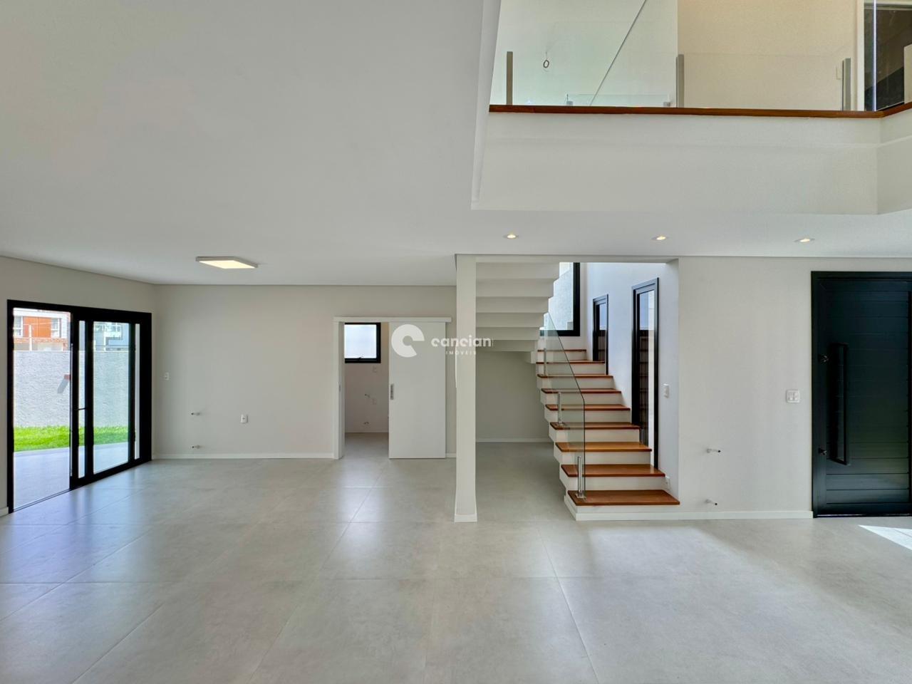 Casa de Condomínio à venda no Tomazetti: 