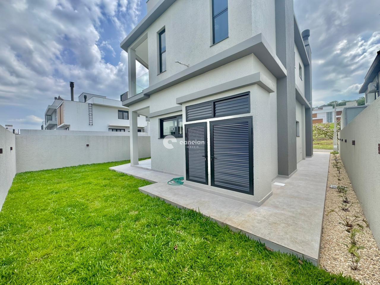 Casa de Condomínio à venda no Tomazetti: 