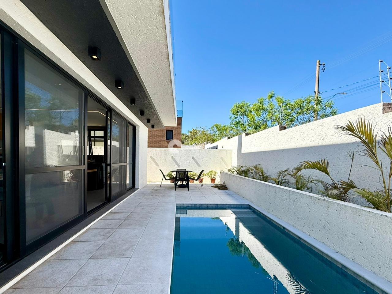 Casa de Condomínio à venda no Tomazetti: 