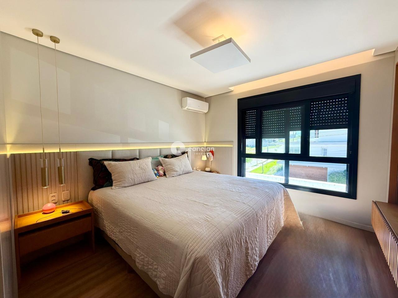 Casa de Condomínio à venda no Tomazetti: 