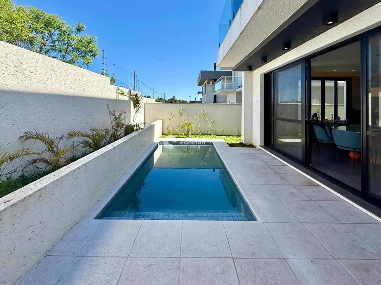 Casa de Condomínio à venda no Tomazetti: 