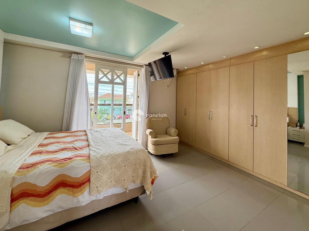 Casa à venda no Camobi: 