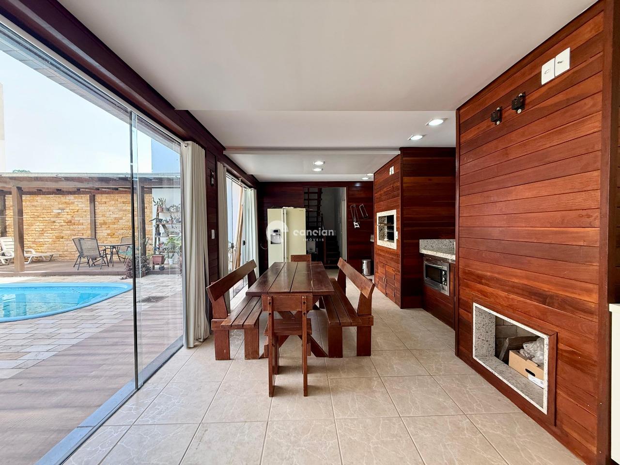 Casa à venda no Camobi: 