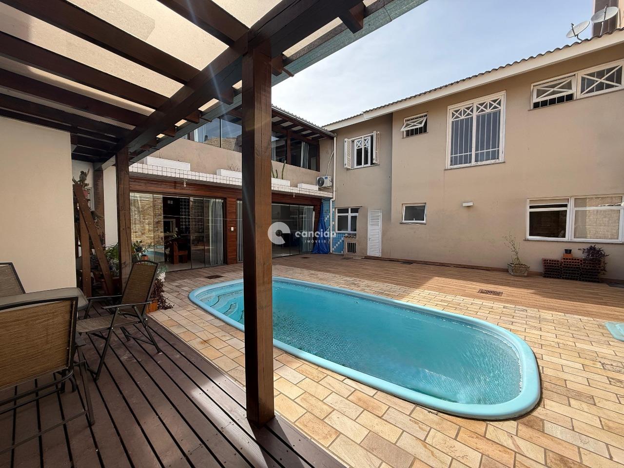 Casa à venda no Camobi: 