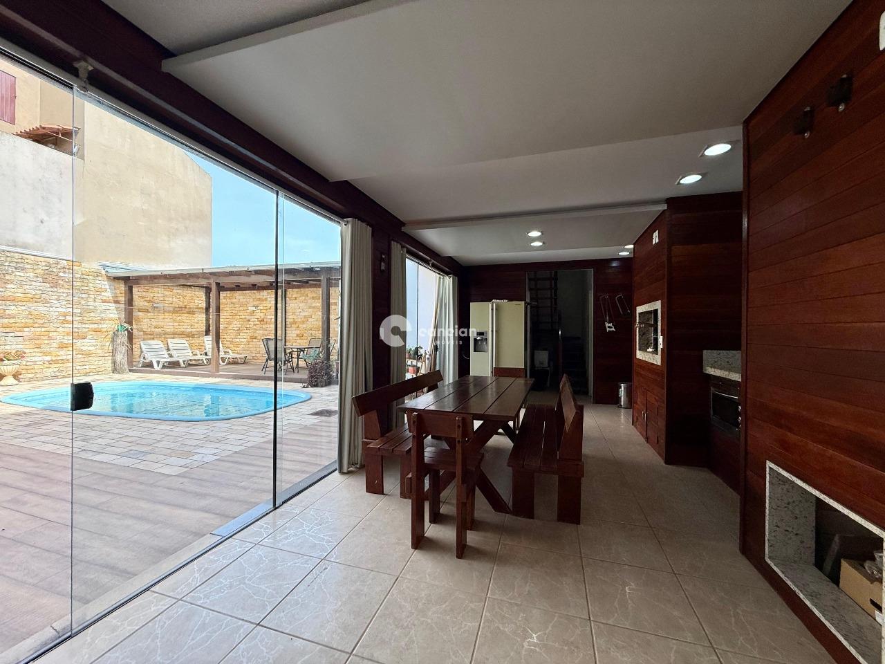 Casa à venda no Camobi: 