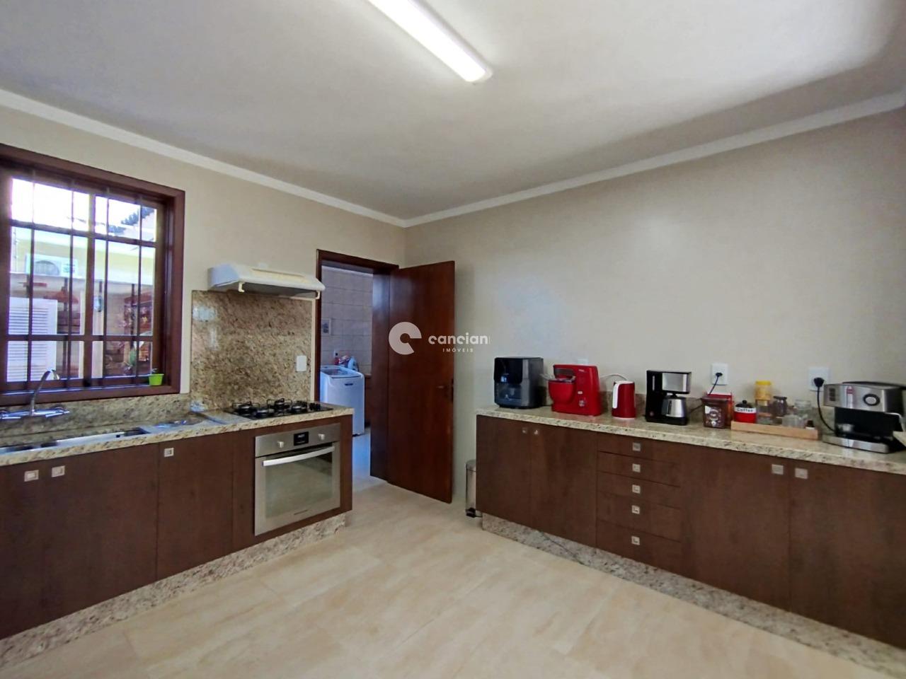 Casa à venda no Camobi: 