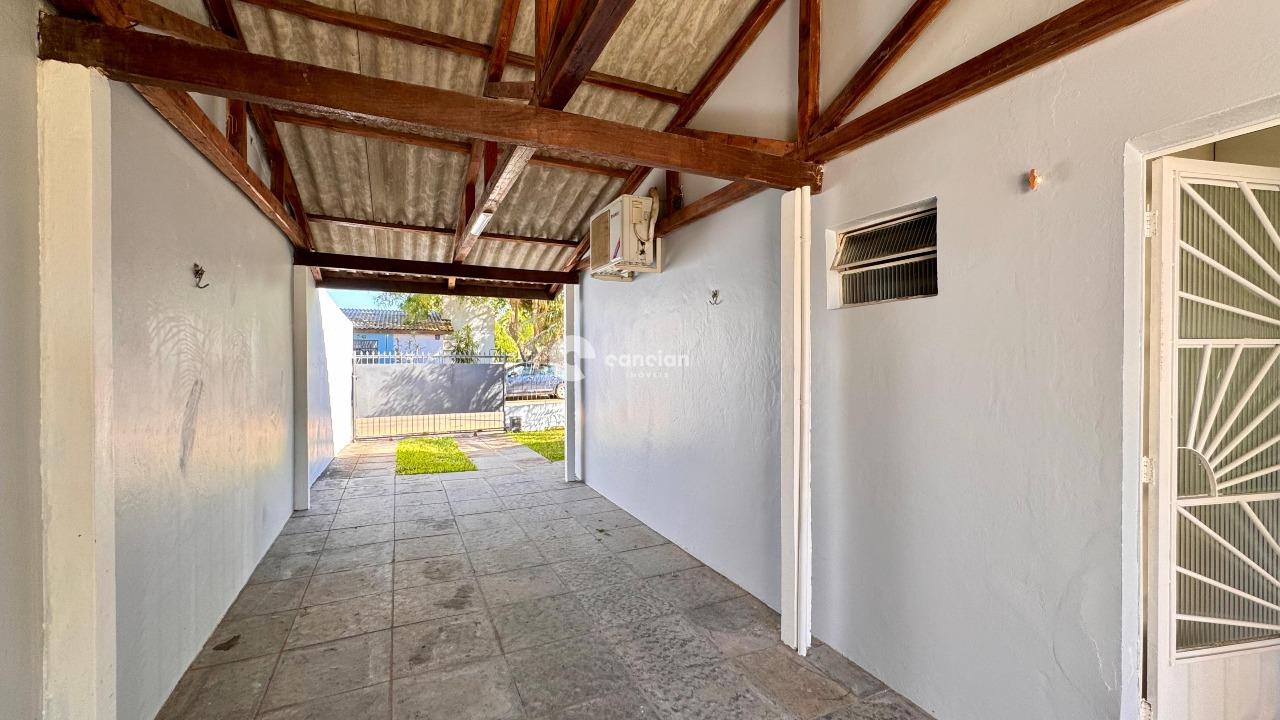 Casa à venda no Tomazetti: GARAGEM FECHADA PARA 2 CARROS