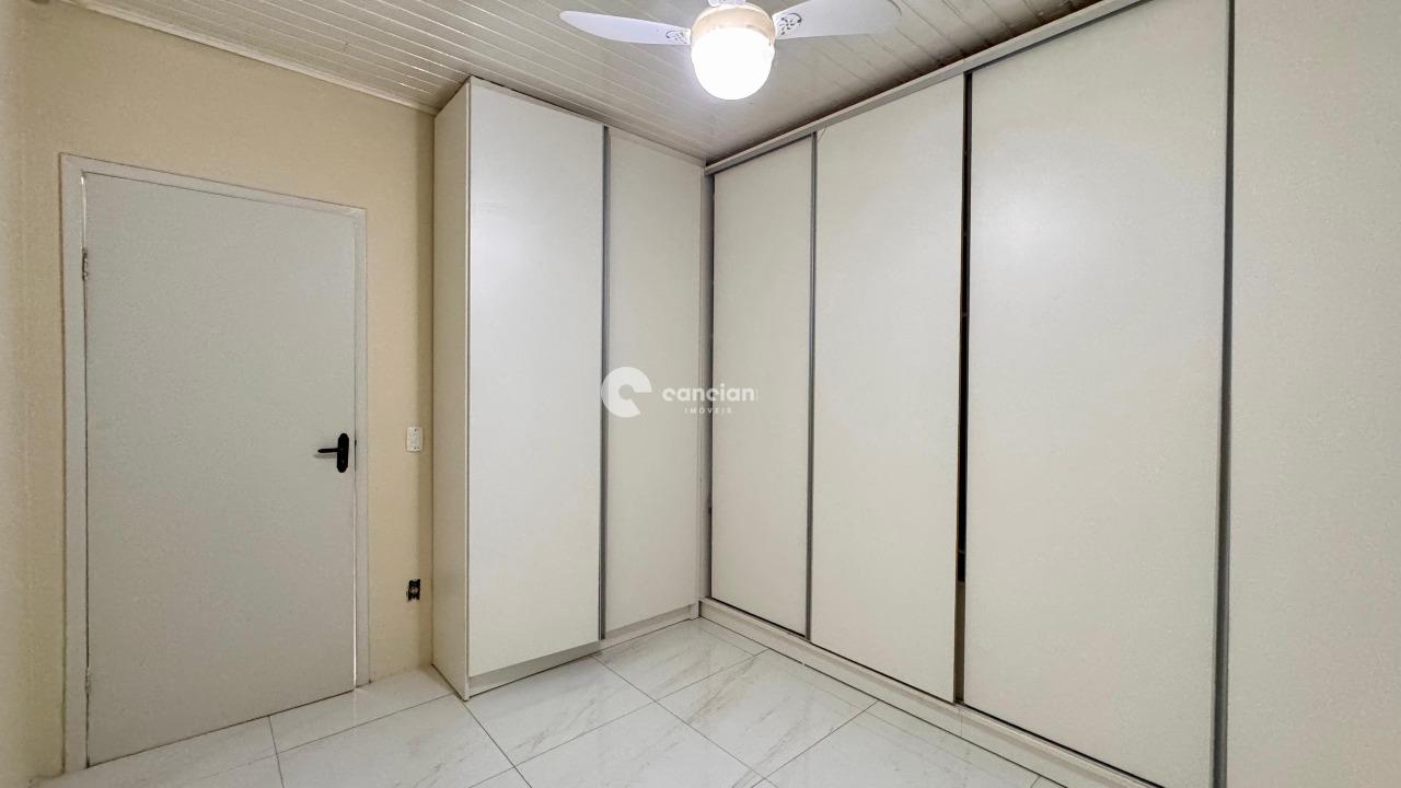 Casa à venda no Tomazetti: DORM 01 COM ROPEIRO