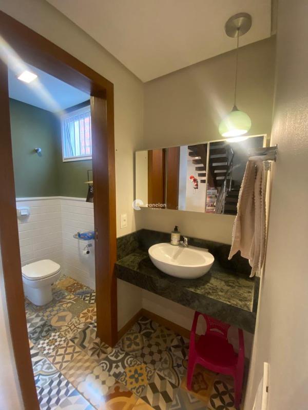 Casa à venda no Pé de Plátano: 