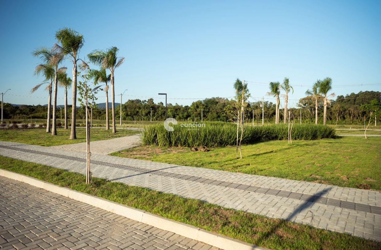 Terreno à venda no Camobi: