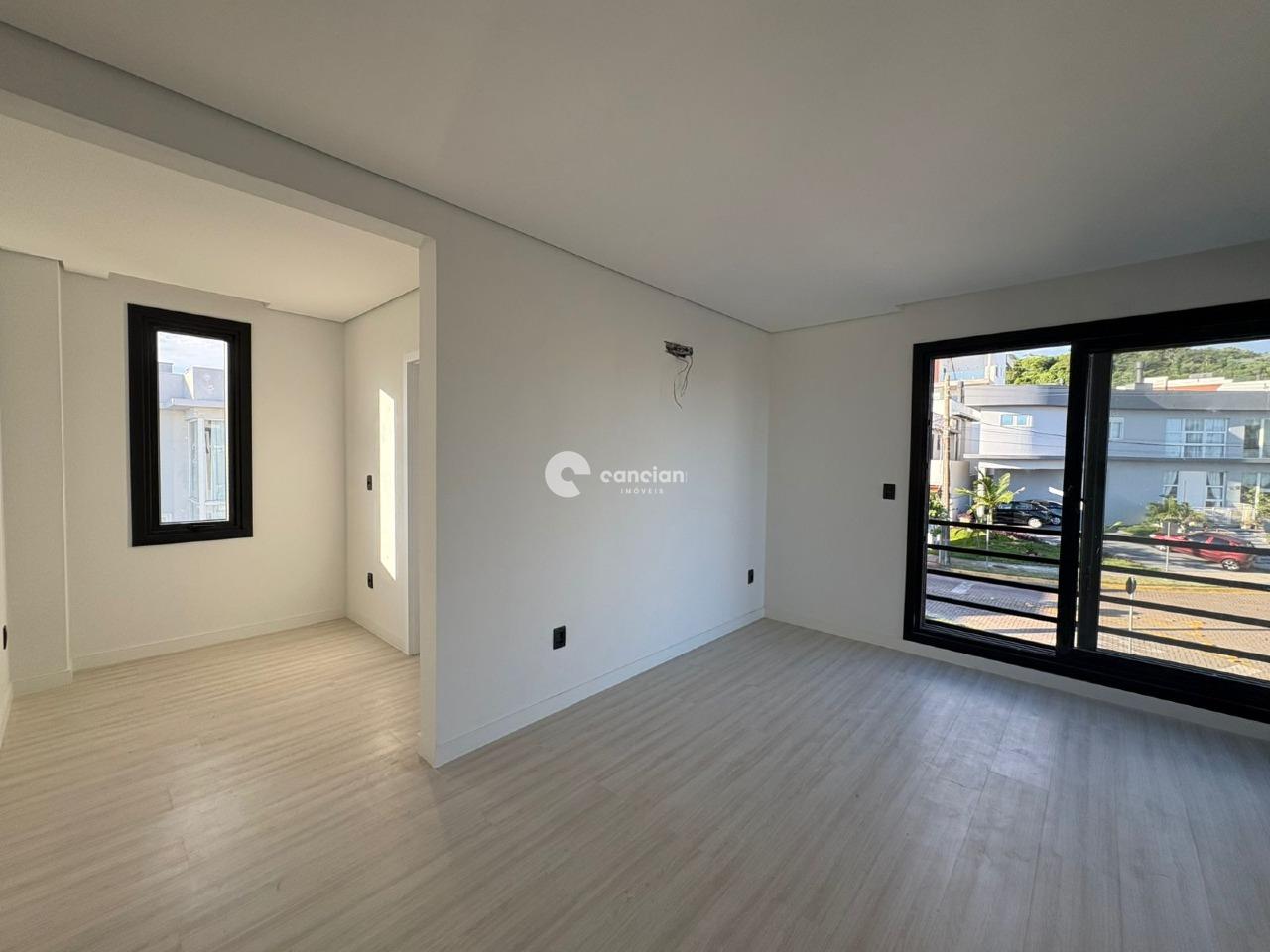 Casa de Condomínio à venda no Tomazetti: 