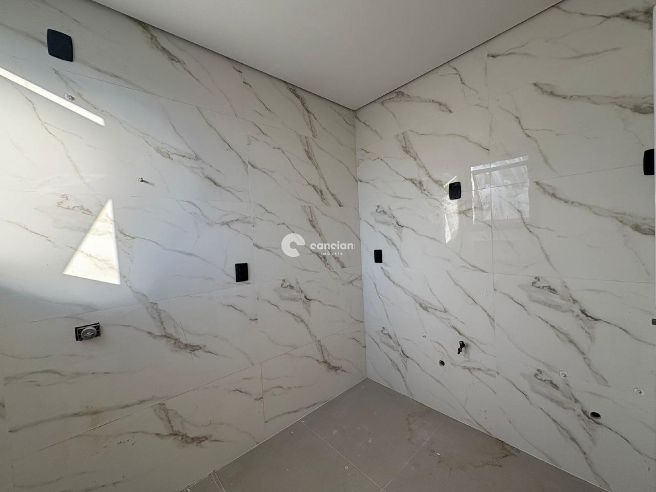 Casa de Condomínio à venda no Tomazetti: 