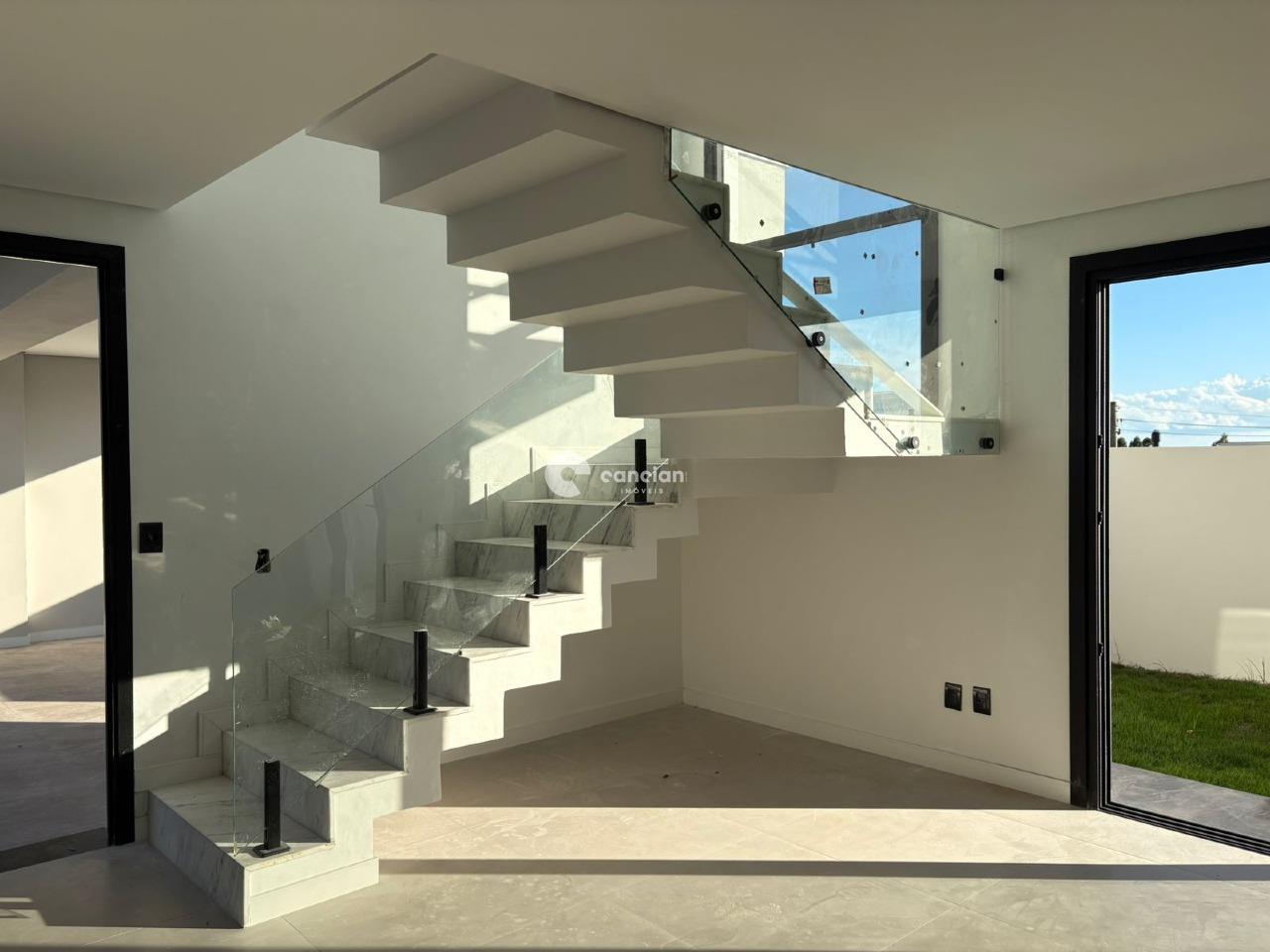 Casa de Condomínio à venda no Tomazetti: 