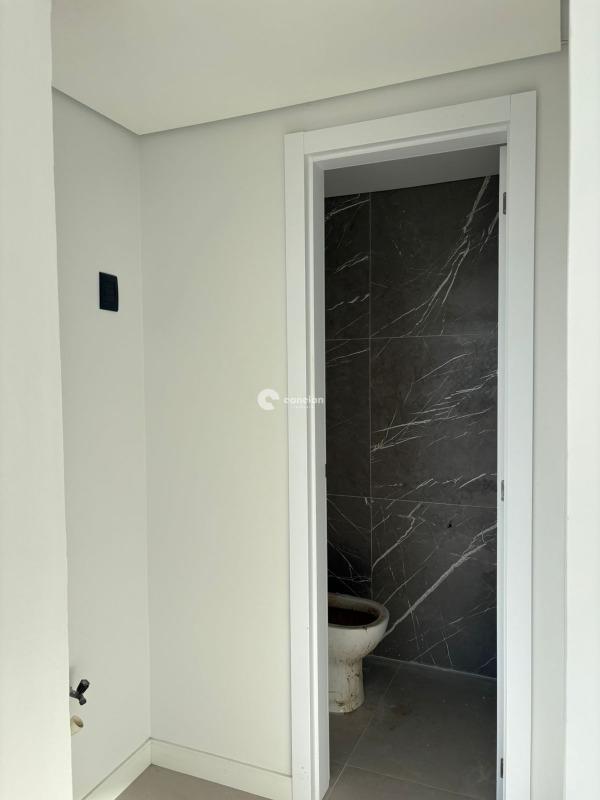 Casa de Condomínio à venda no Tomazetti: 