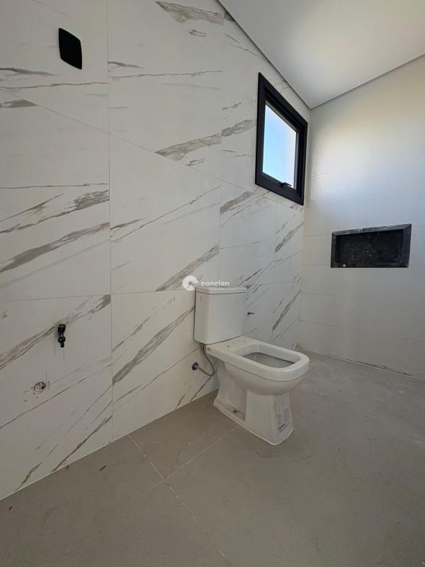 Casa de Condomínio à venda no Tomazetti: 