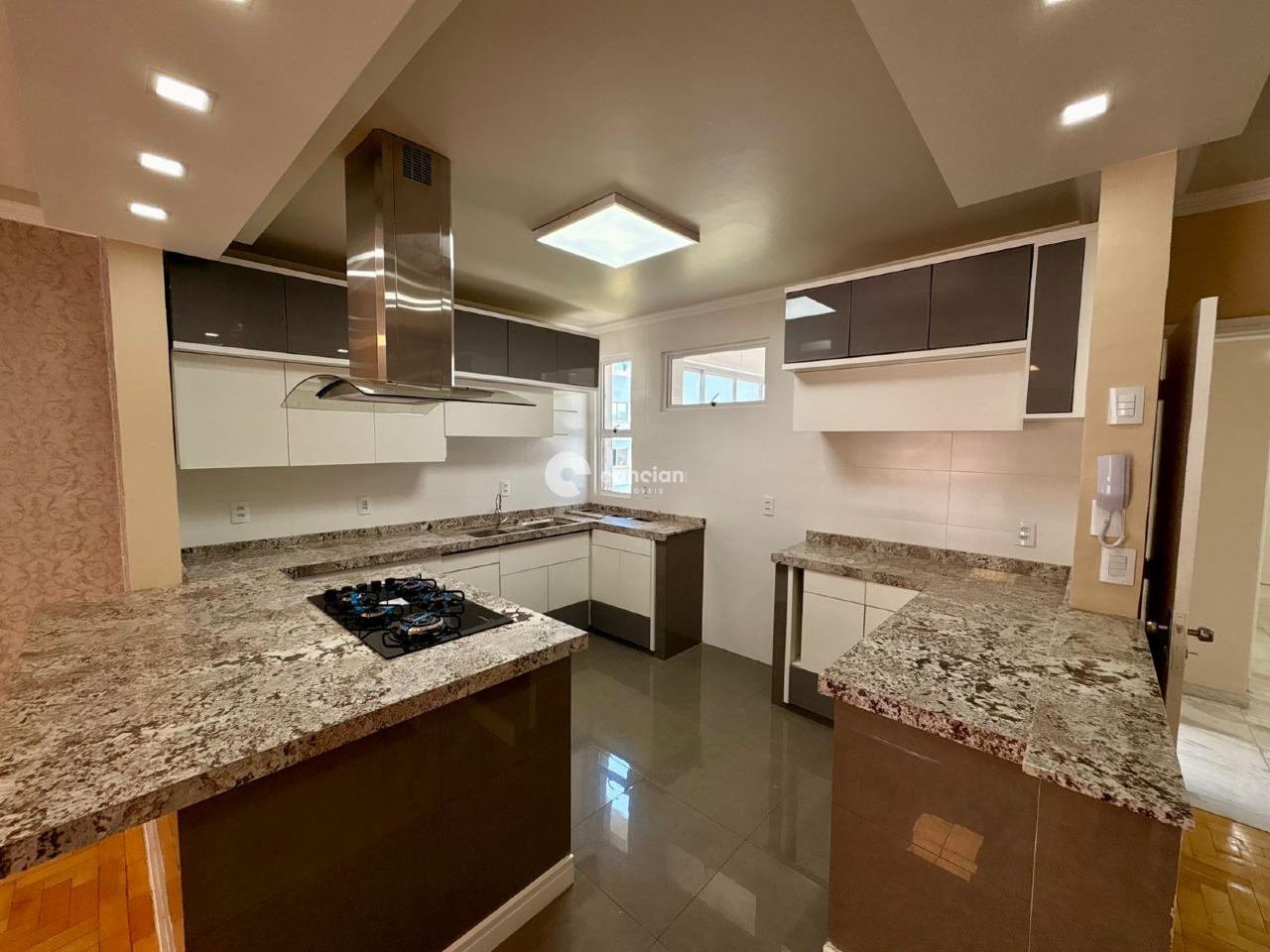 Cobertura à venda no Centro: