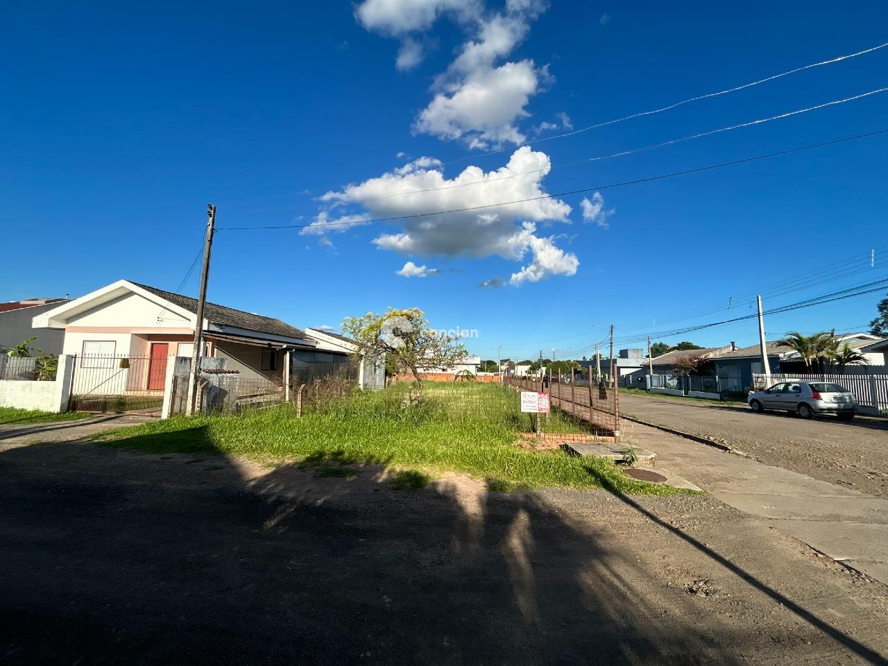 Terreno à venda no Pé de Plátano: 