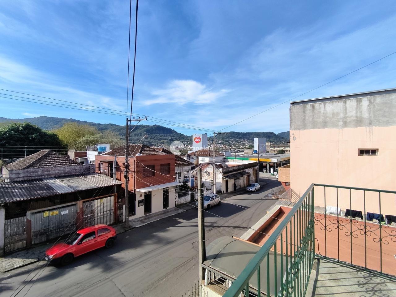 Casa à venda no Centro: