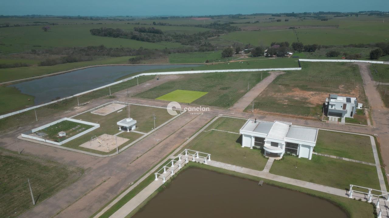 Terreno à venda no Camobi: 