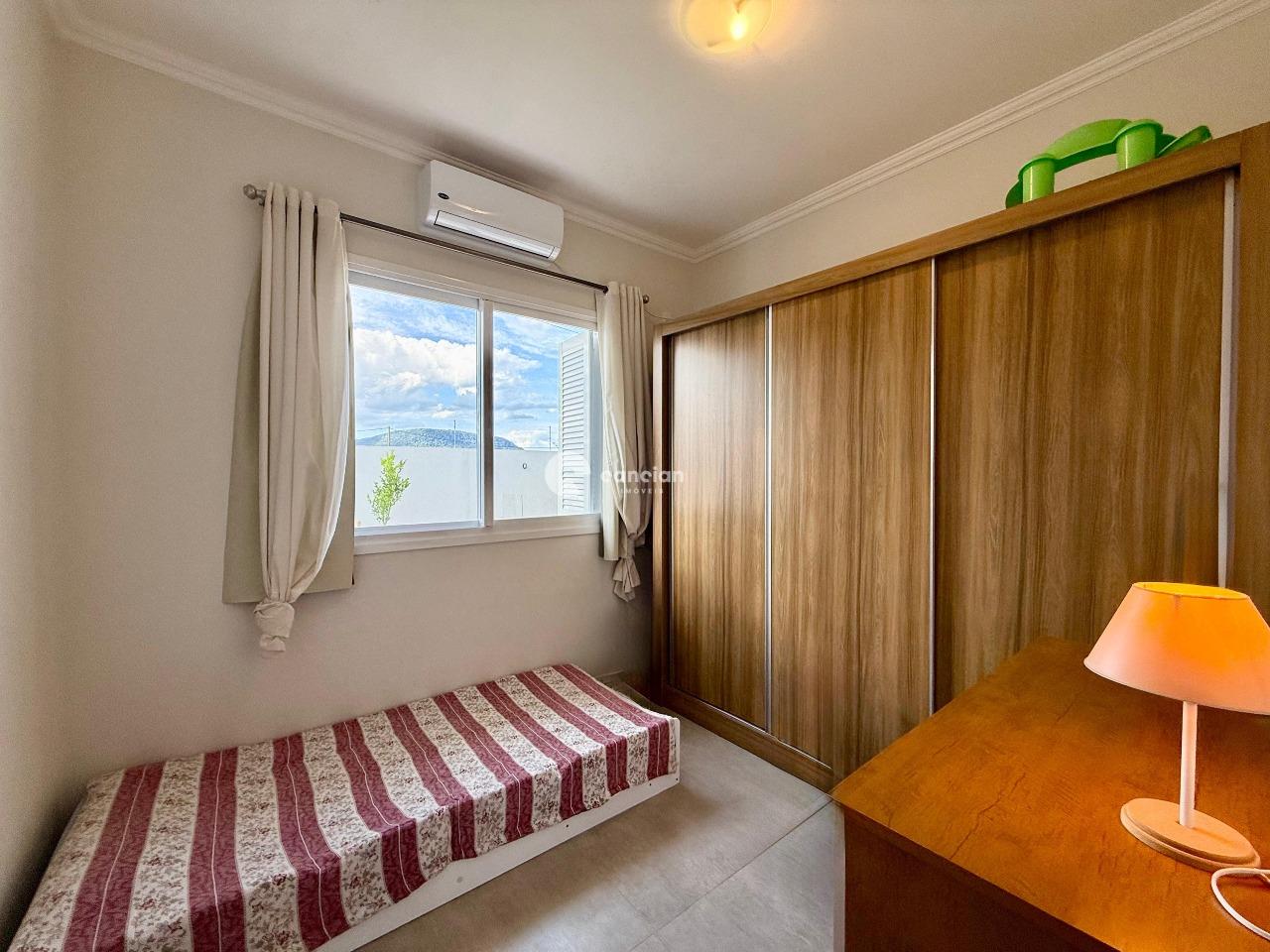 Casa à venda no Camobi: 