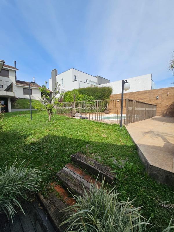 Casa de Condomínio à venda no Tomazetti: 