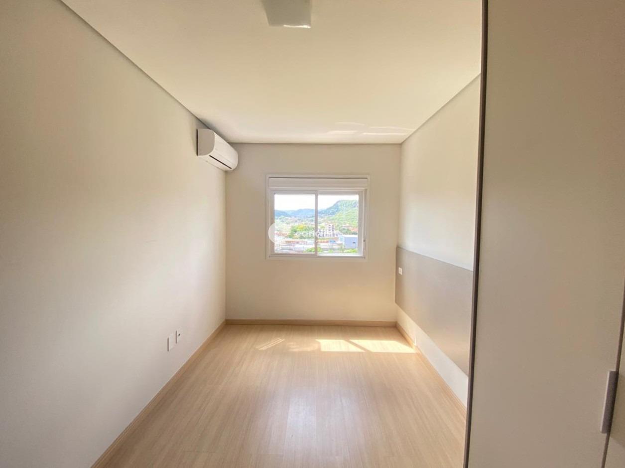 Apartamento à venda no Menino Jesus: 