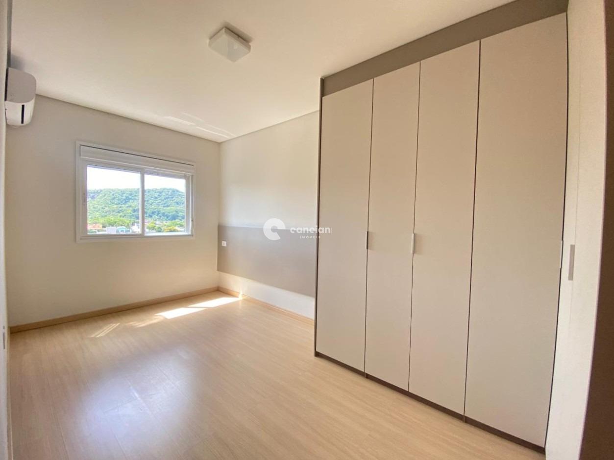 Apartamento à venda no Menino Jesus: 