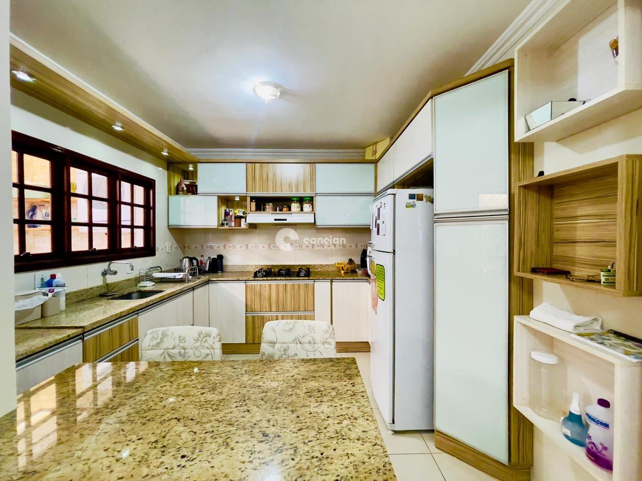 Casa à venda no Camobi: 