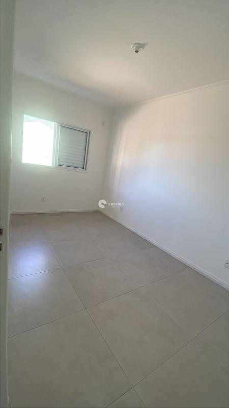 Casa à venda no Juscelino Kubitschek: 