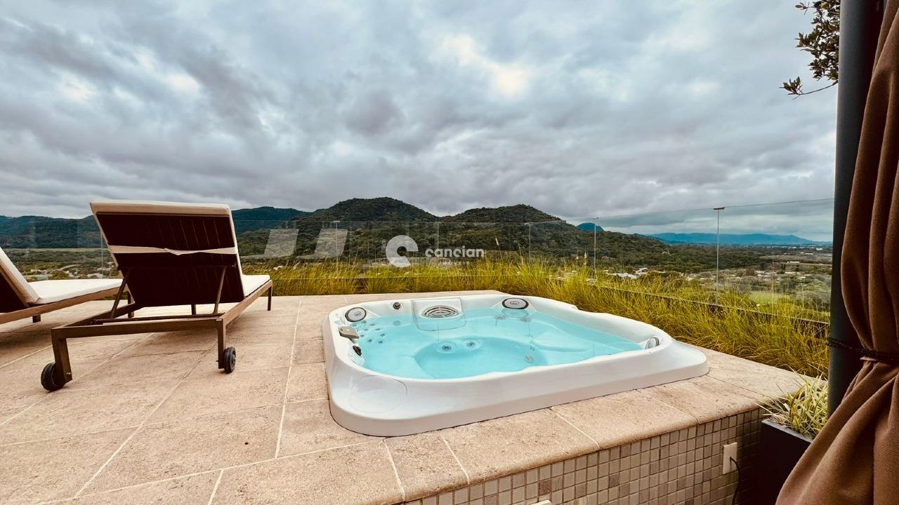 Duplex à venda no Nossa Senhora das Dores: Uma jakuzzi para finais de tarde