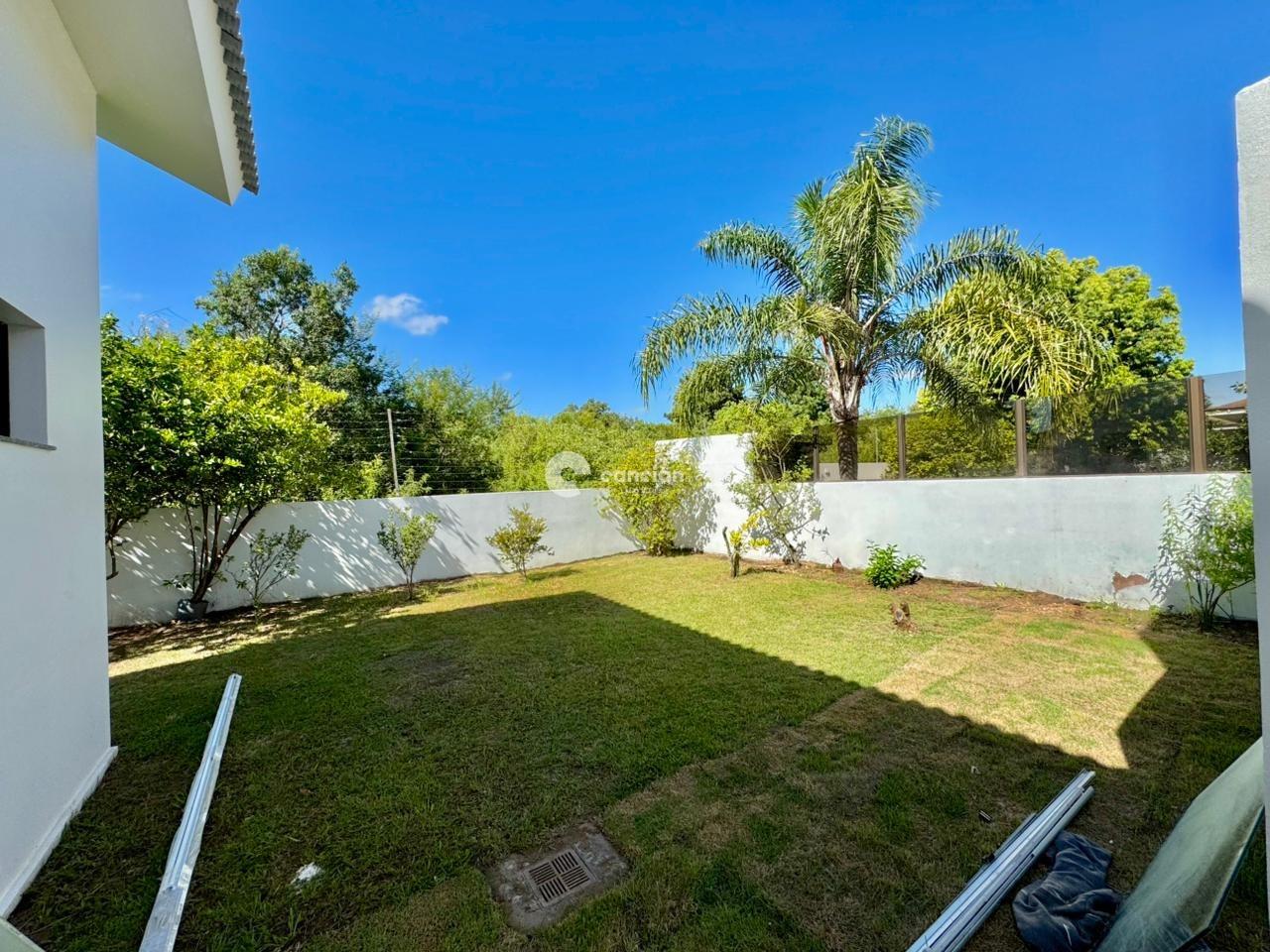 Casa de Condomínio à venda no São José: 