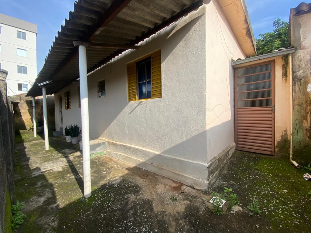 Casa à venda no Miramar: Lote à venda, Miramar - Barreiro/MG
