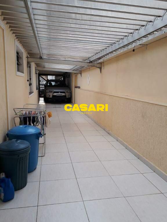 Casa para à venda no bairro Rudge Ramos, São Bernardo do Campo - Casari Imóveis: 