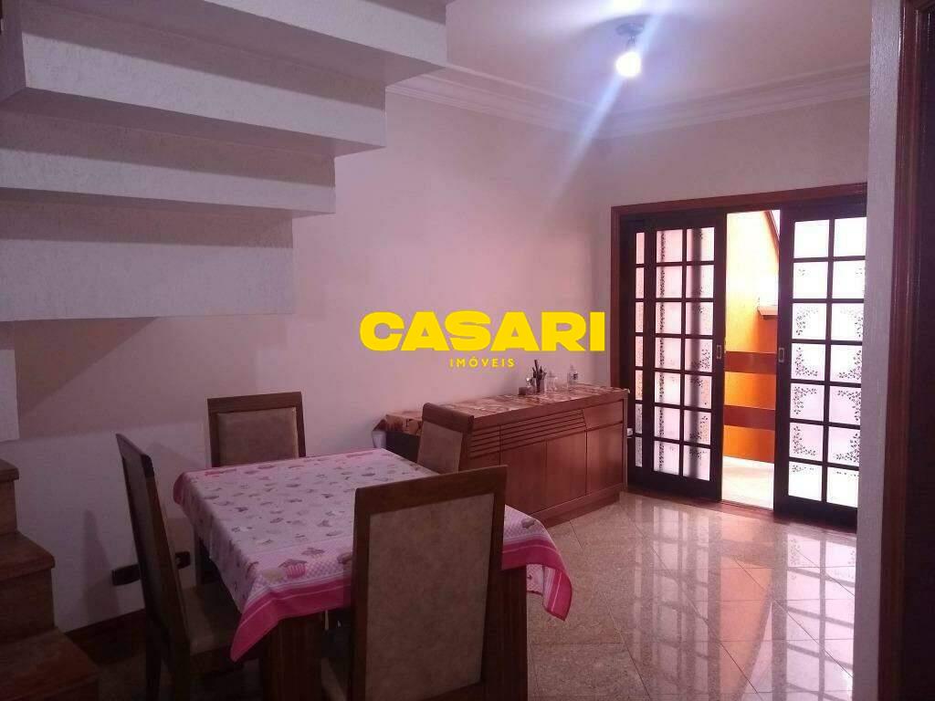 Sobrado para à venda no bairro Rudge Ramos, São Bernardo do Campo - Casari Imóveis: 