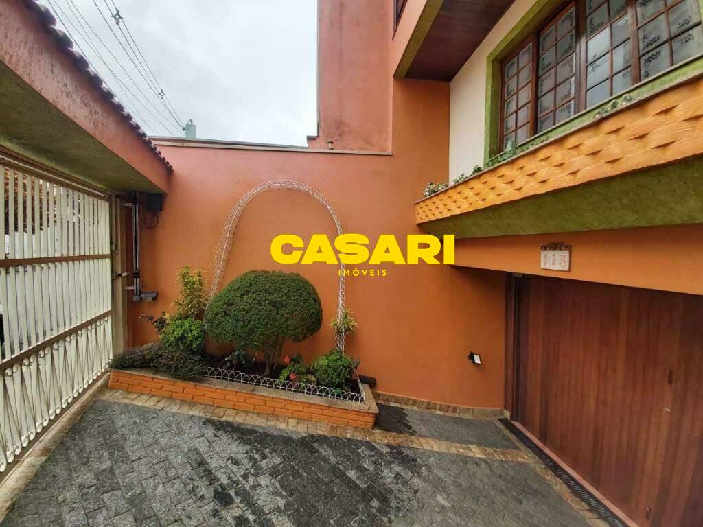 Sobrado para à venda no bairro Rudge Ramos, São Bernardo do Campo - Casari Imóveis: 