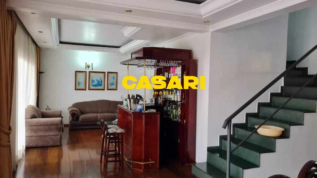 Sobrado para à venda no bairro Vila Euclides, São Bernardo do Campo - Casari Imóveis: 
